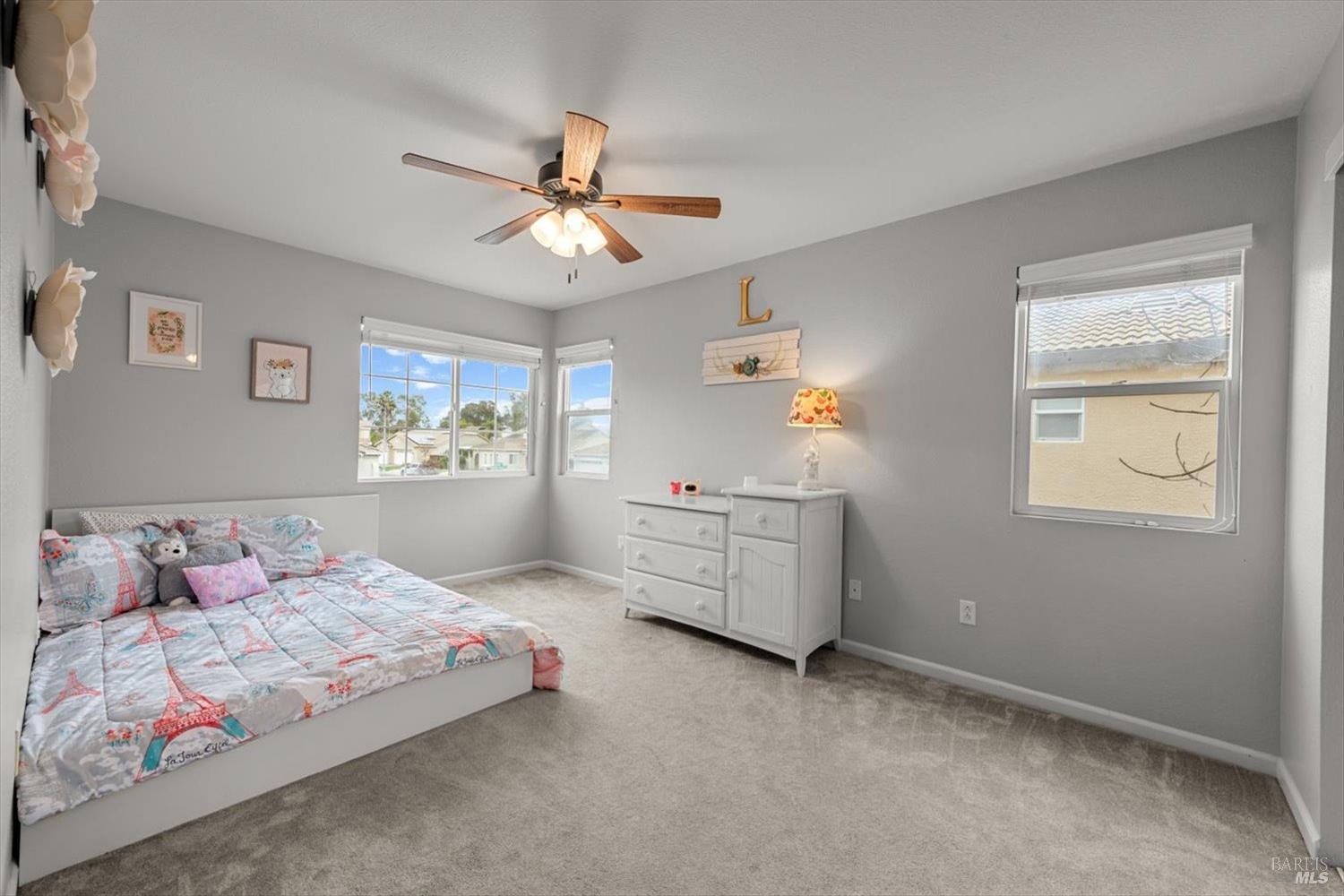 1042 Fountain Grove Dr