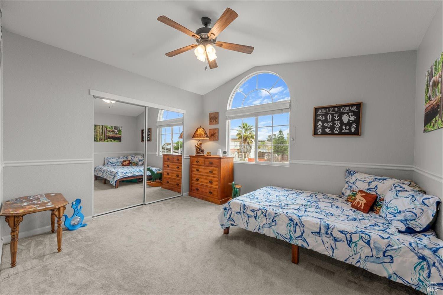 1042 Fountain Grove Dr