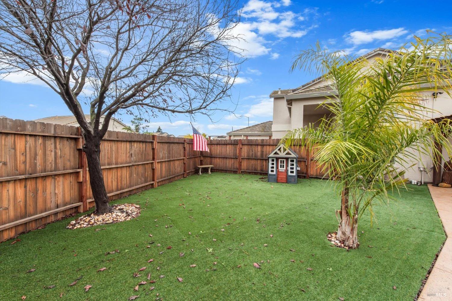 1042 Fountain Grove Dr