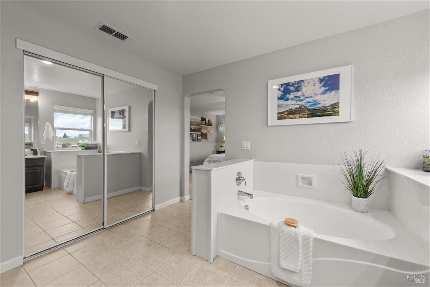 1042 Fountain Grove Dr