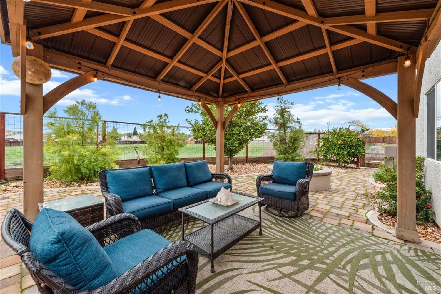 1042 Fountain Grove Dr