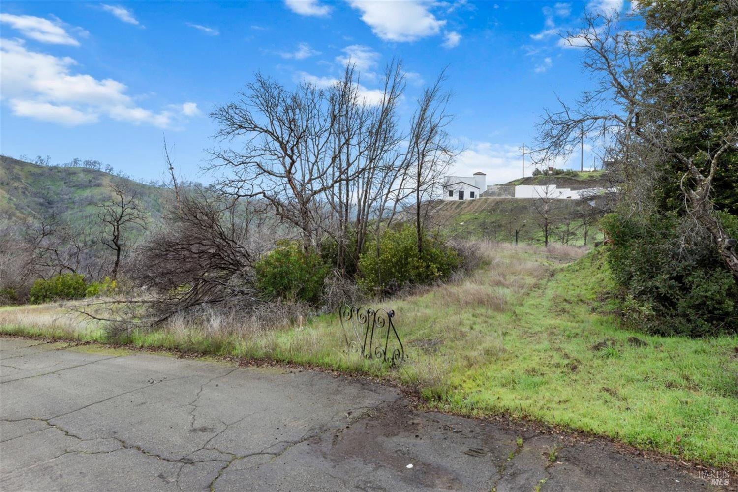 8 Live Oak Lane