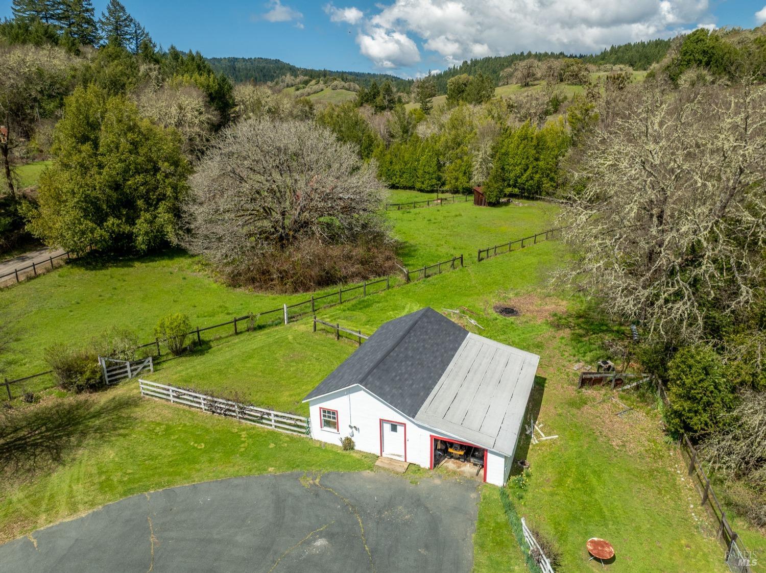 590 W Mendocino Avenue