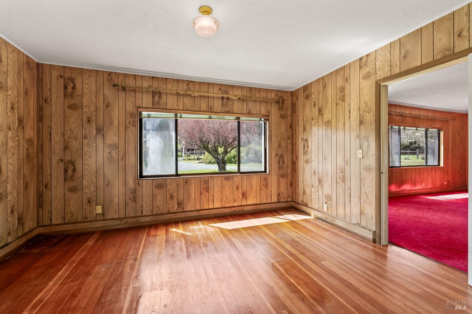 590 W Mendocino Avenue