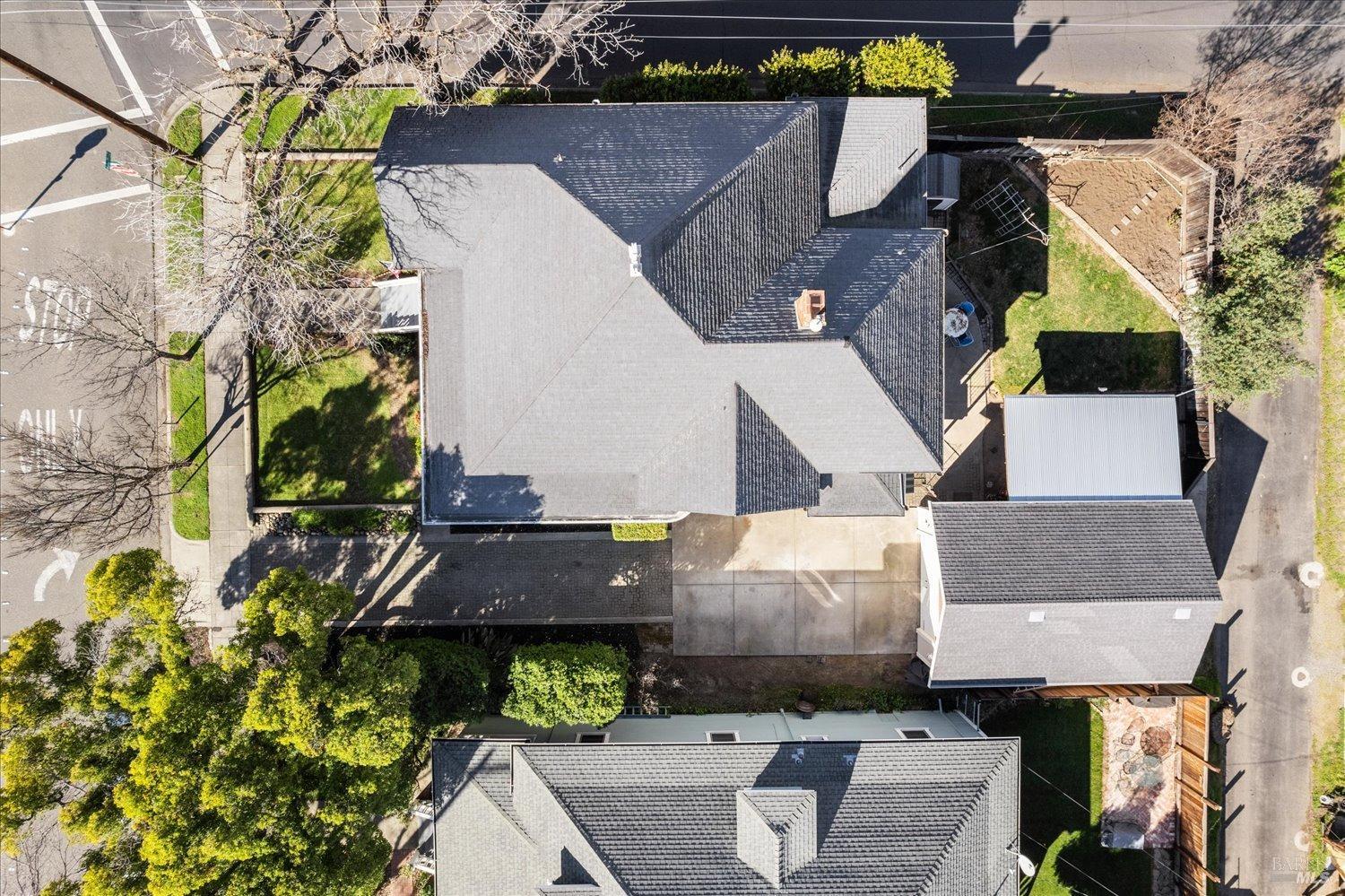 101 Main St