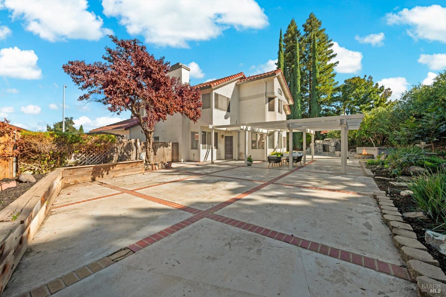 742 Chelmsford Ct