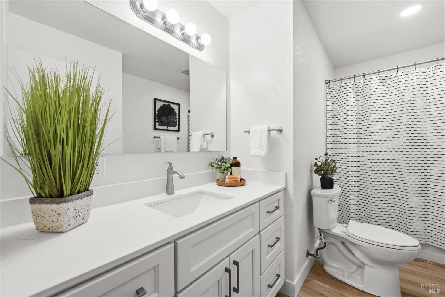 7275 Browns Valley Road