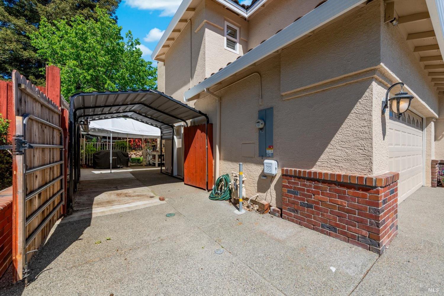 501 Canyon Oak Drive