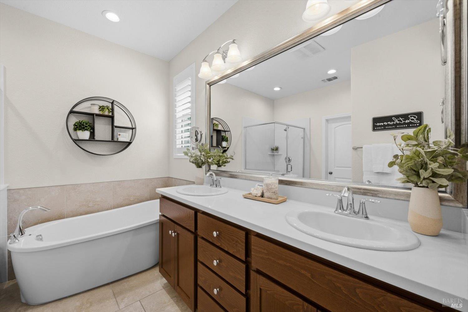 321 Water Lily Circle