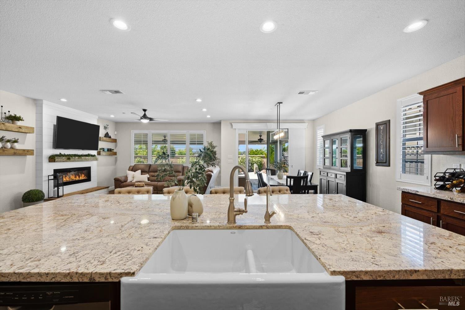 321 Water Lily Circle