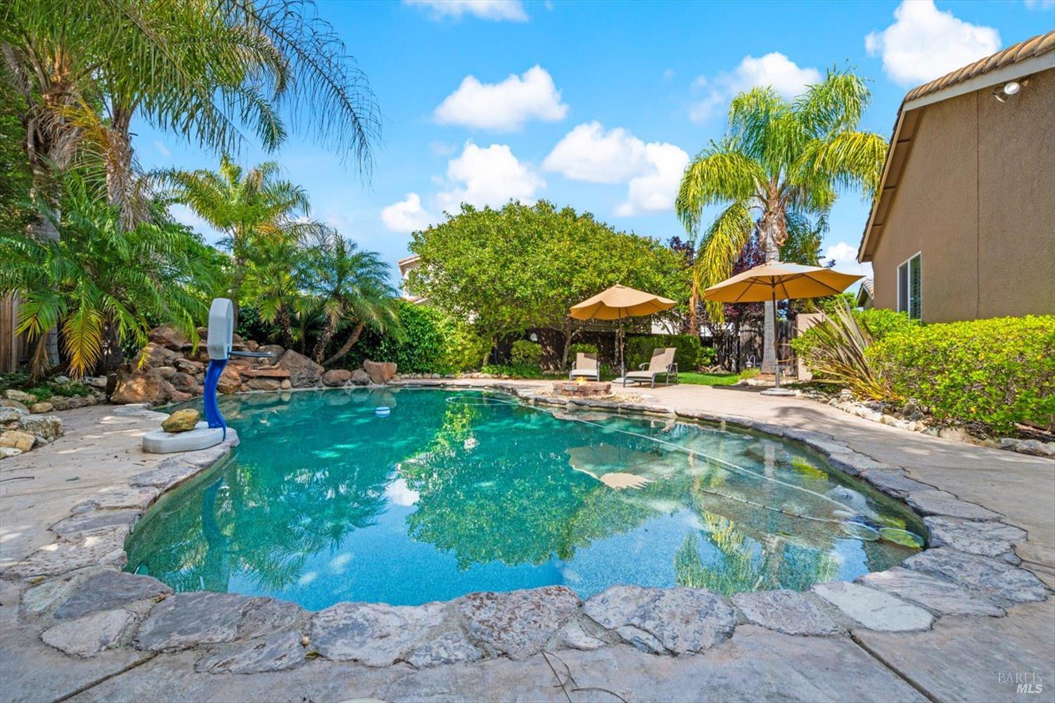 566 Santa Teresa Court