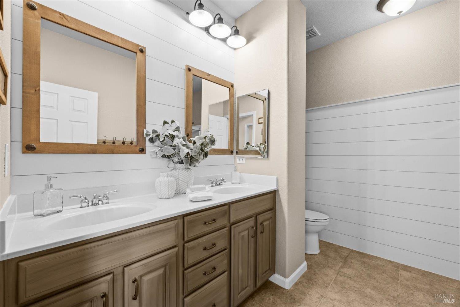 566 Santa Teresa Court