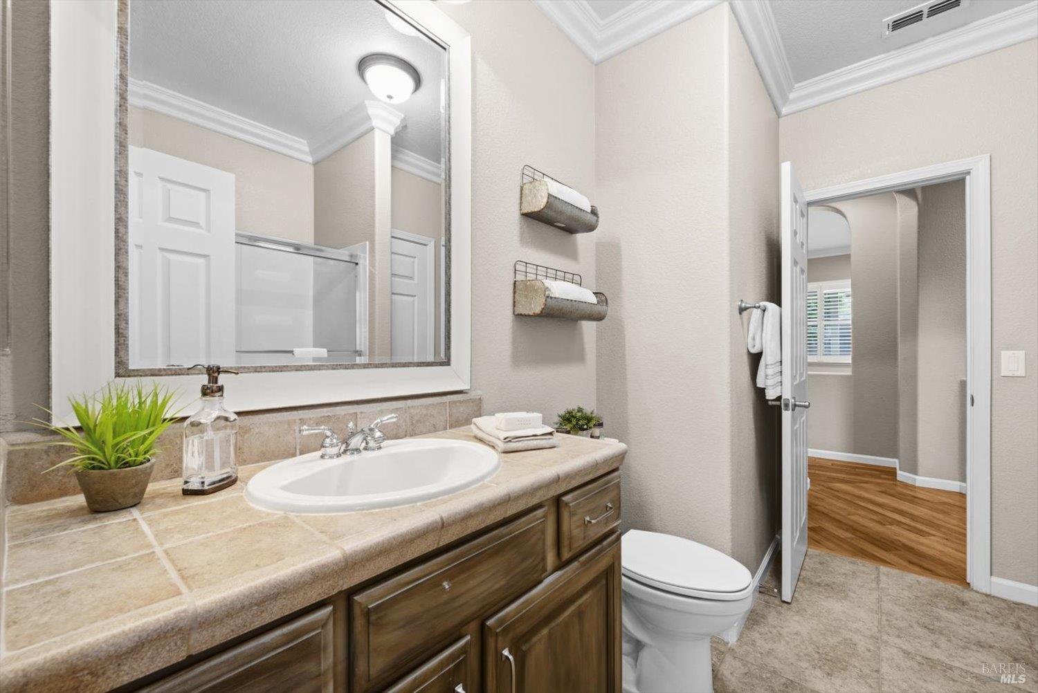 566 Santa Teresa Court