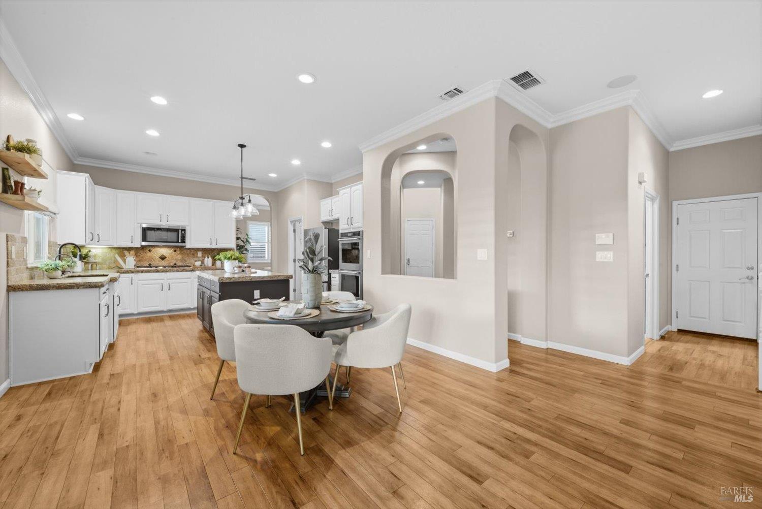 566 Santa Teresa Court