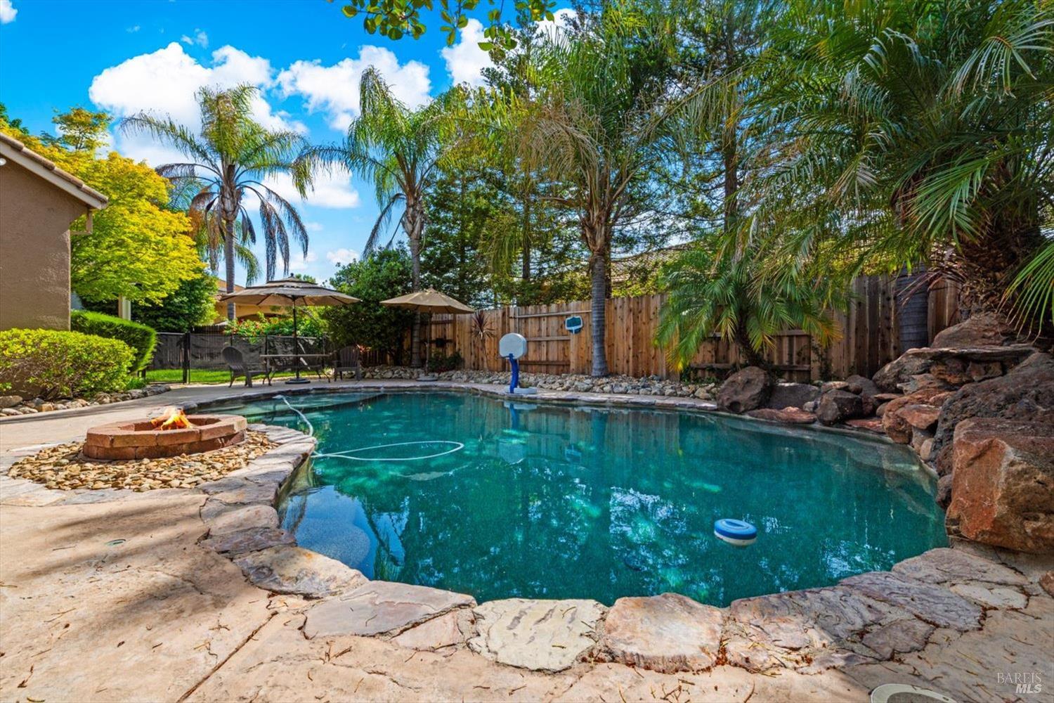 566 Santa Teresa Court