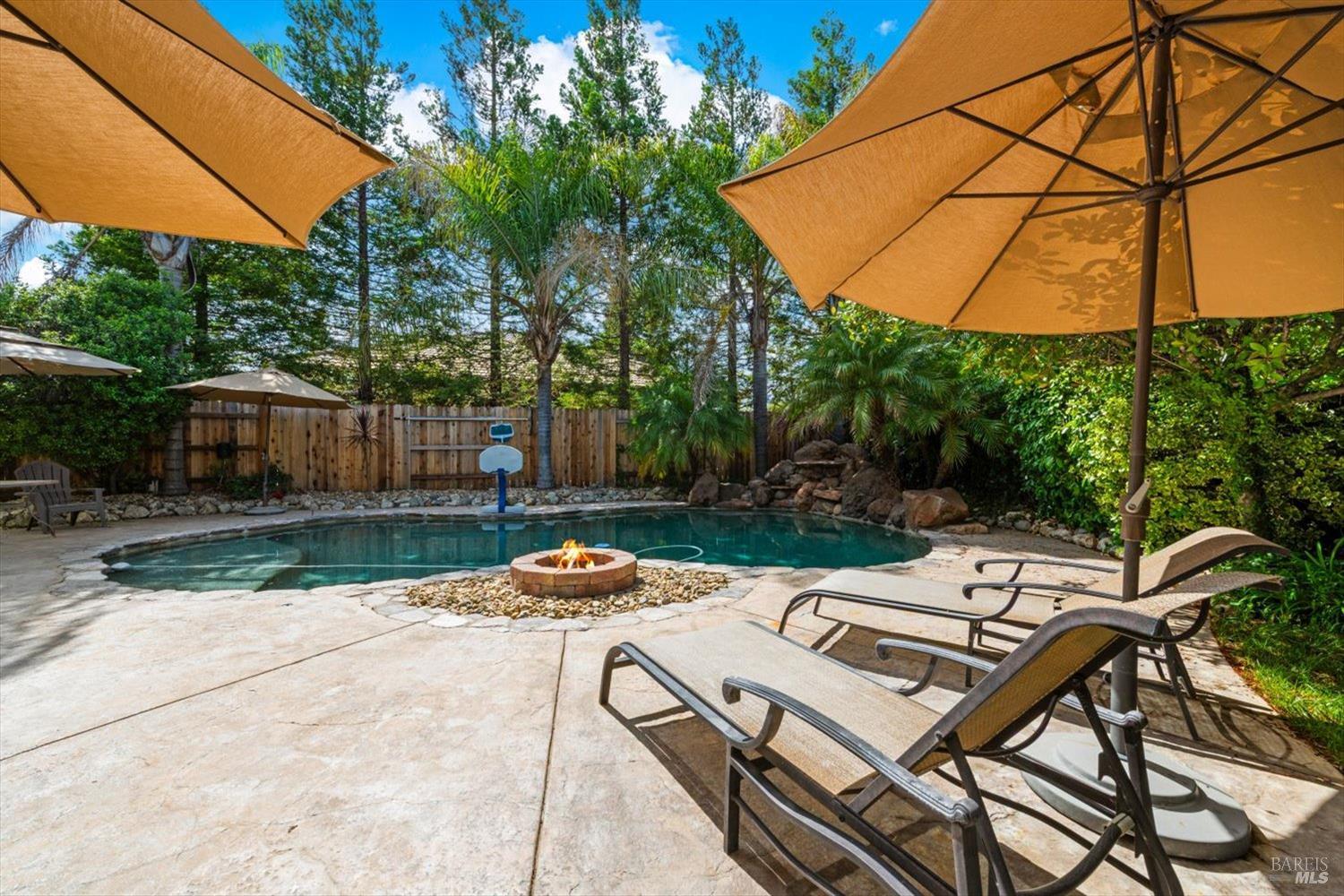 566 Santa Teresa Court