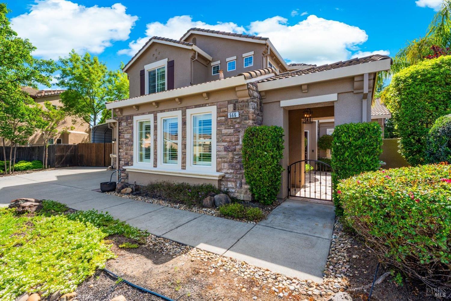 566 Santa Teresa Court