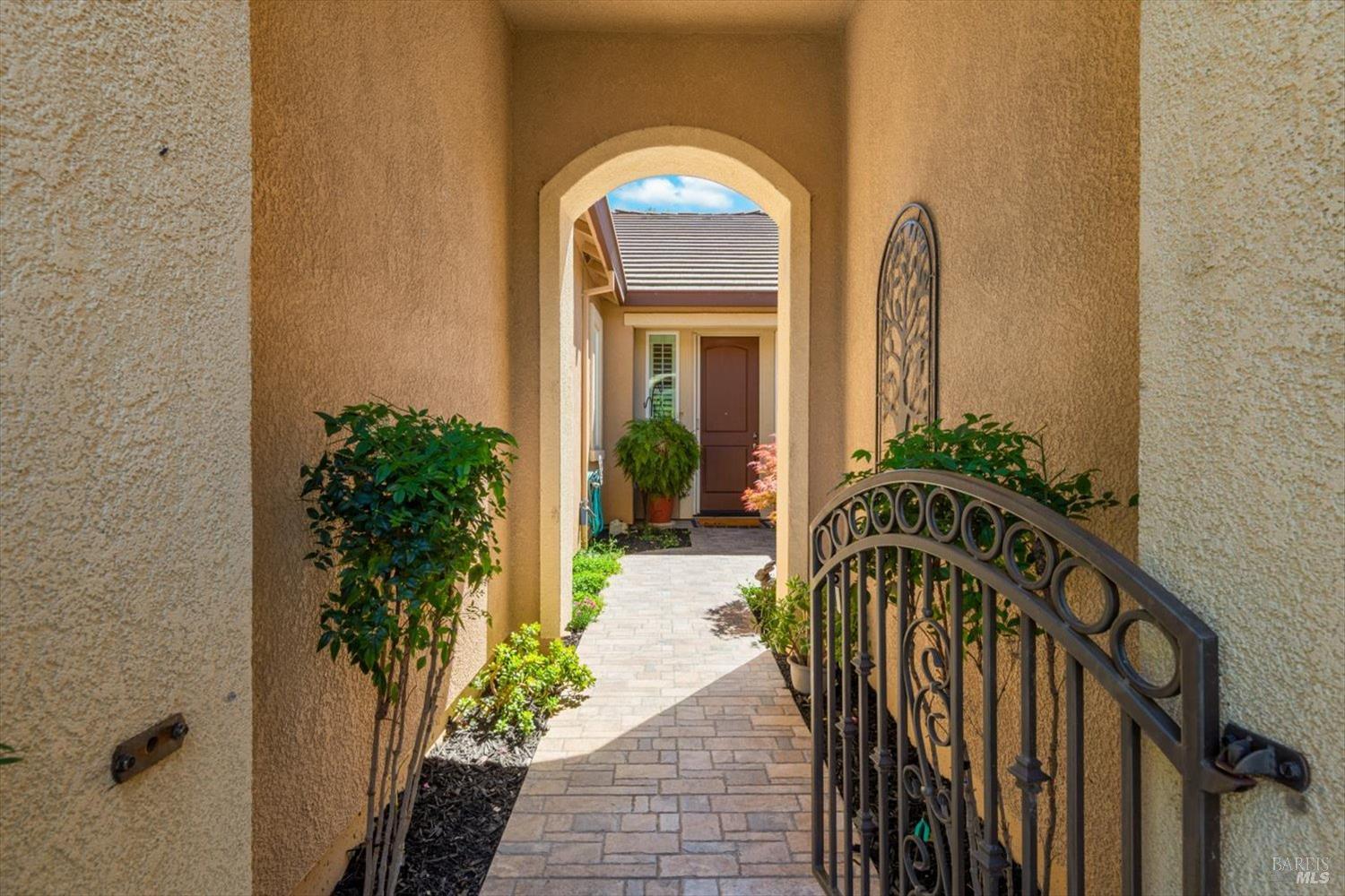 4473 Avondale Circle