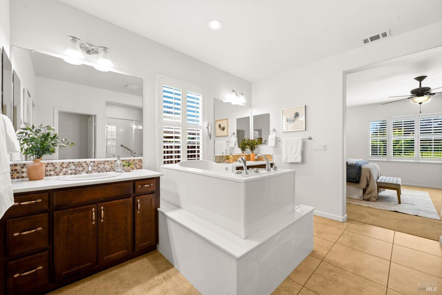 4473 Avondale Circle