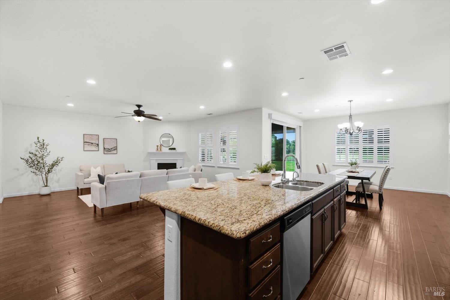 4473 Avondale Circle