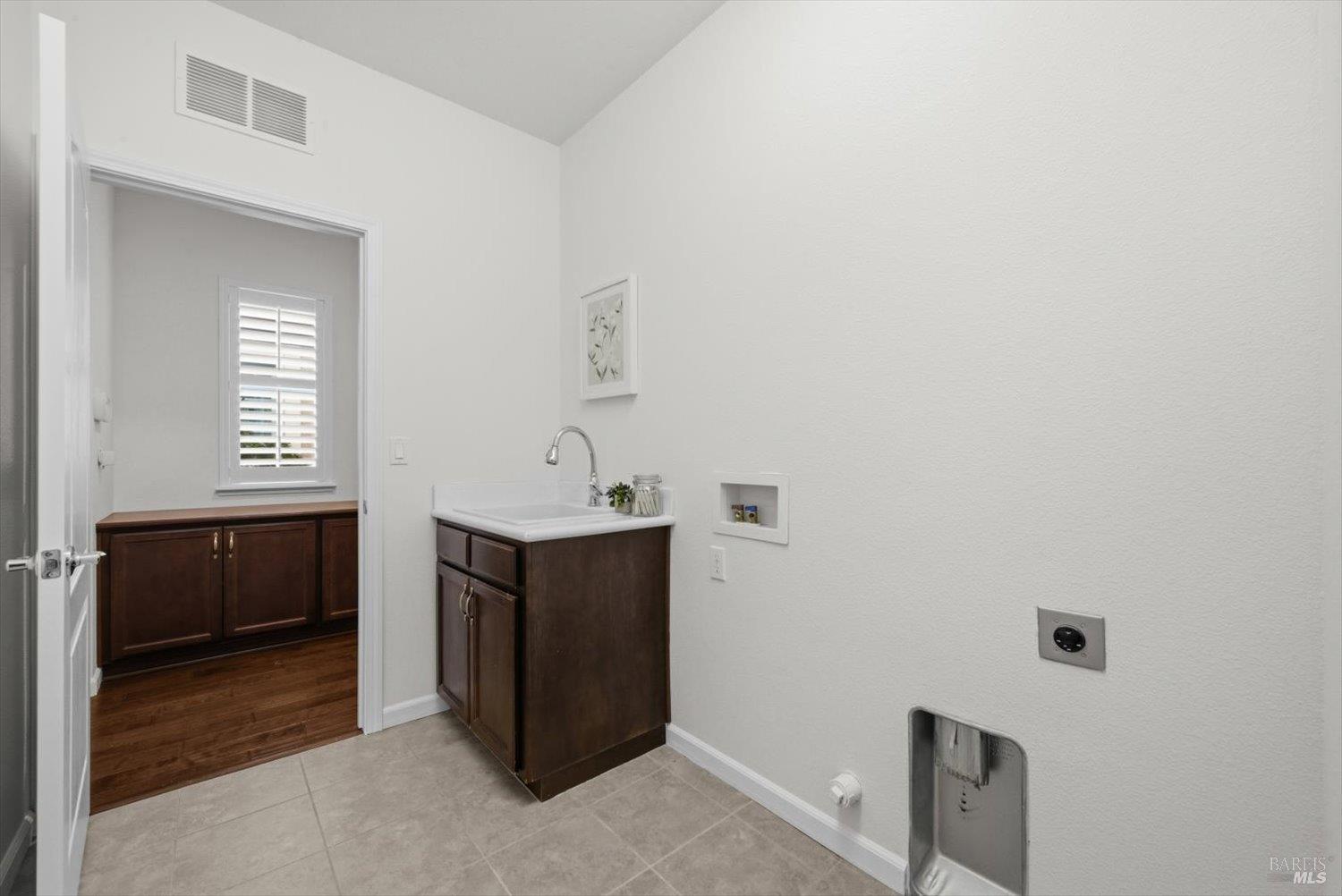 4473 Avondale Circle