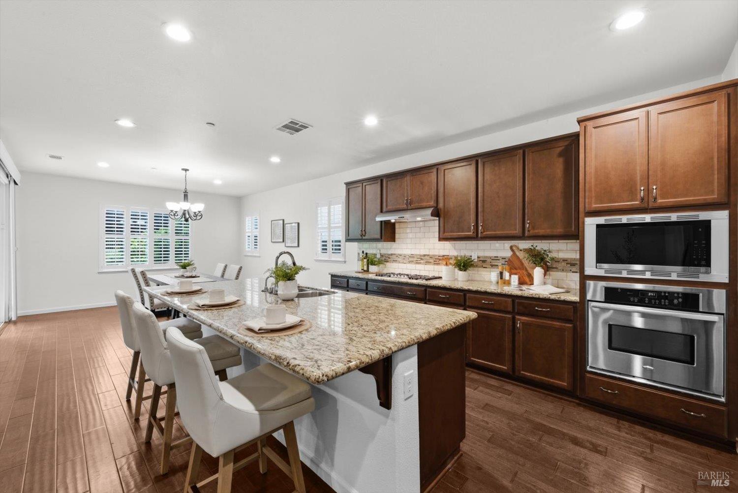 4473 Avondale Circle