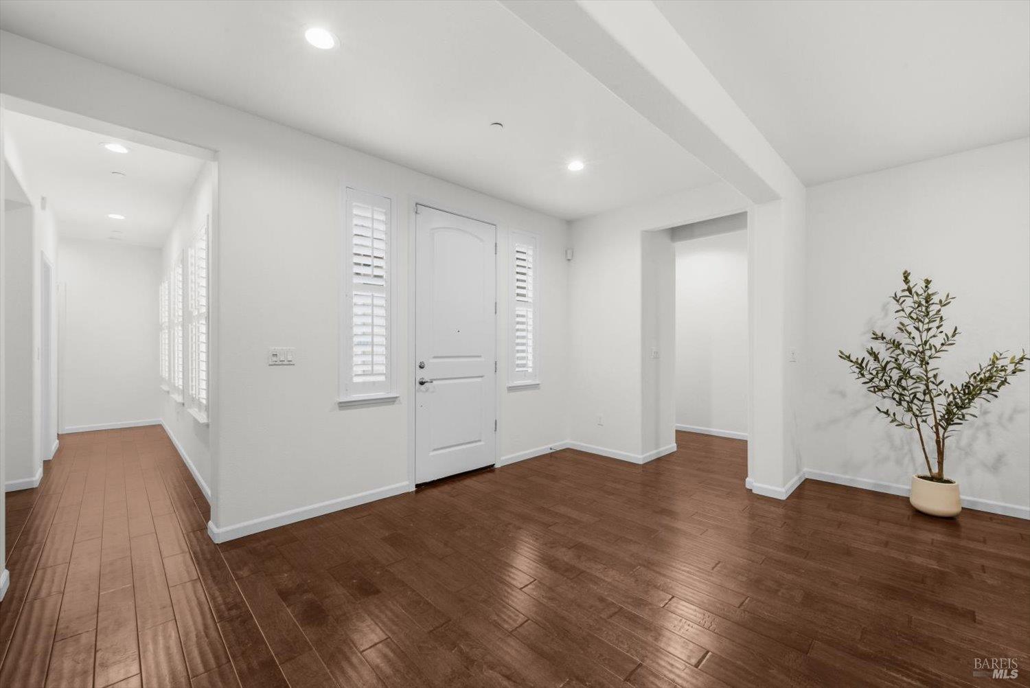 4473 Avondale Circle