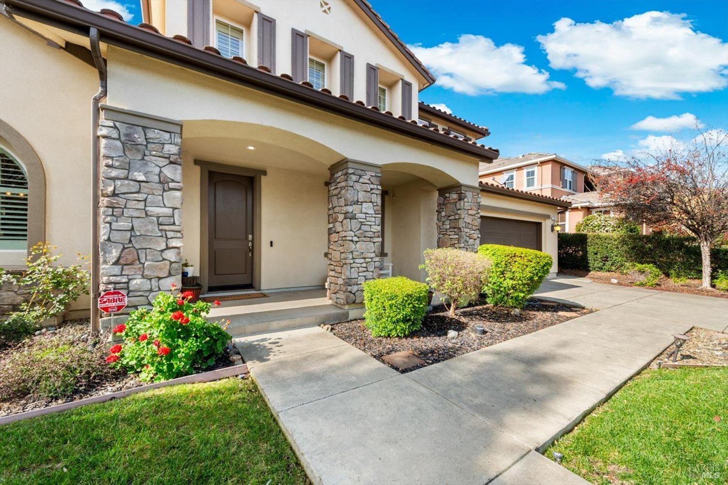 455 Peacock Way