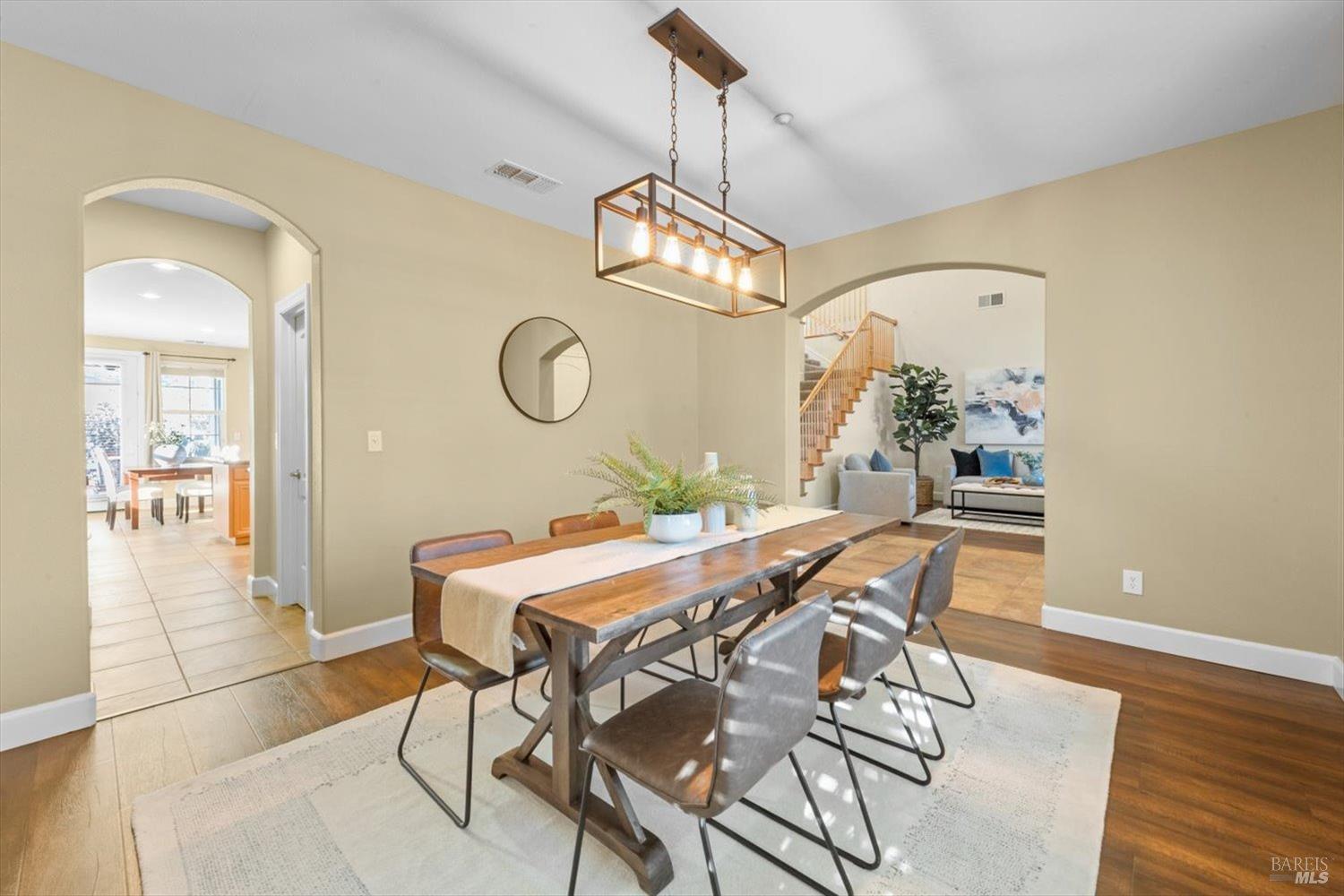 455 Peacock Way