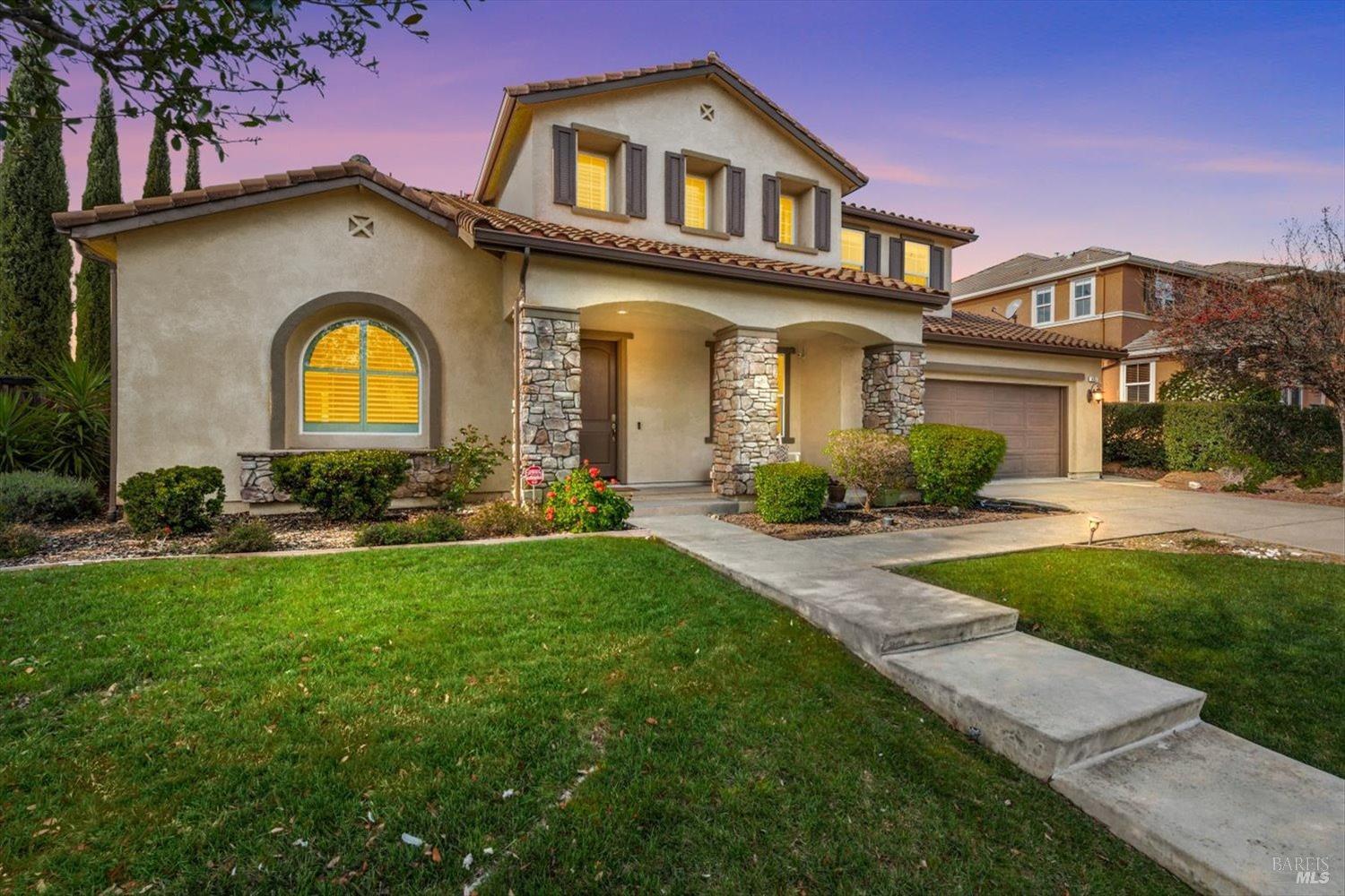 455 Peacock Way