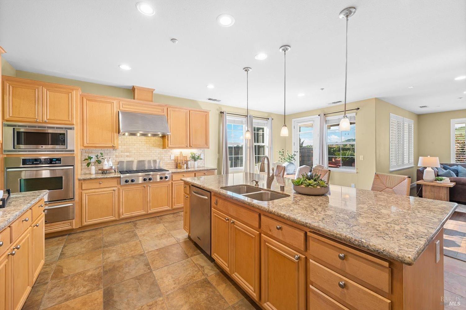 455 Peacock Way