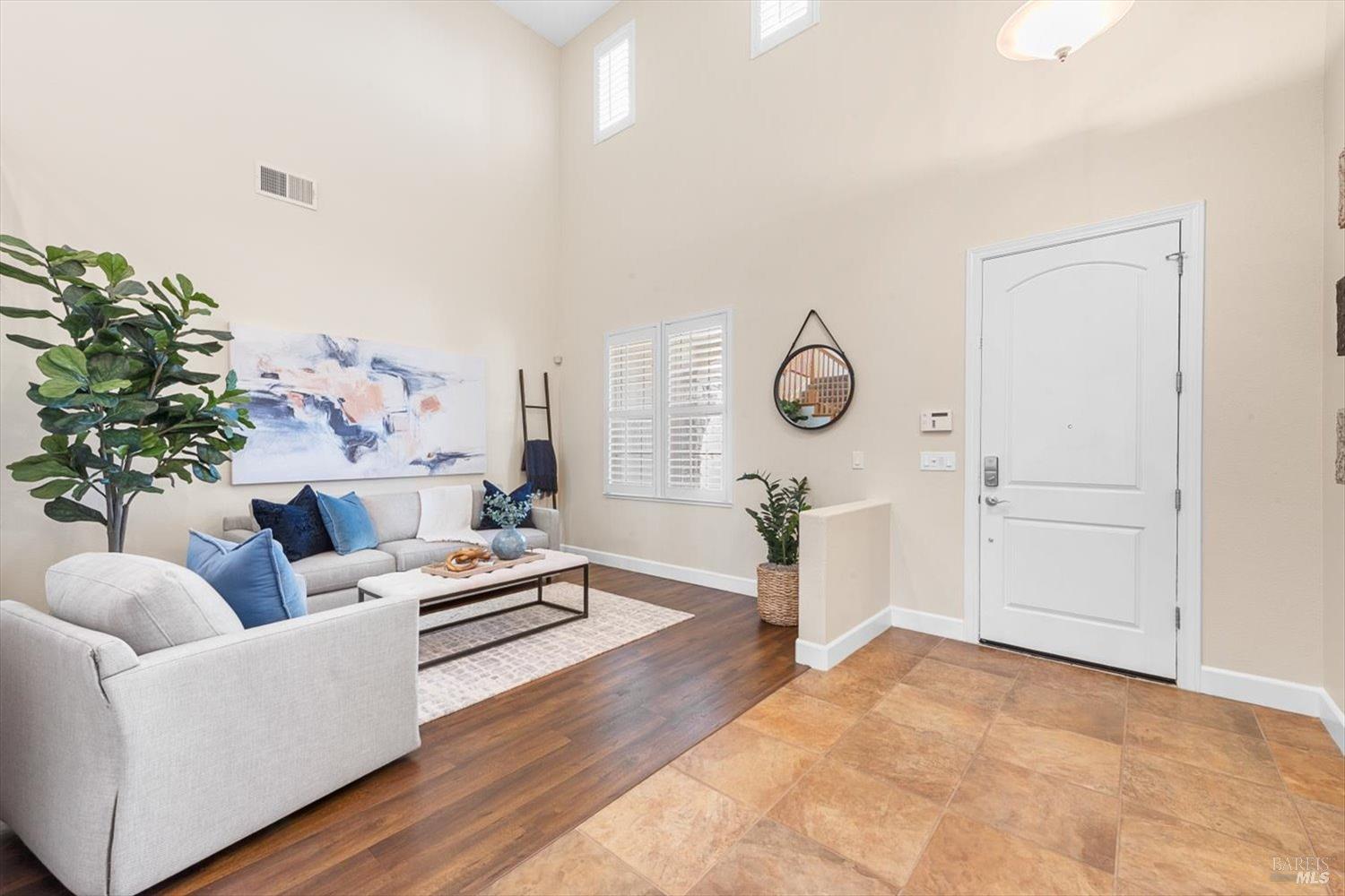 455 Peacock Way