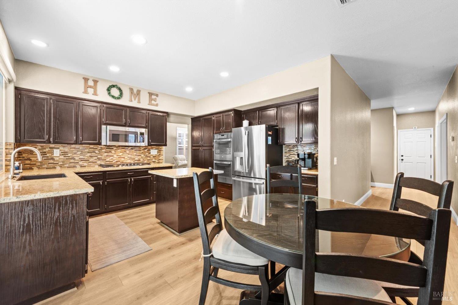 3305 Hillridge Court