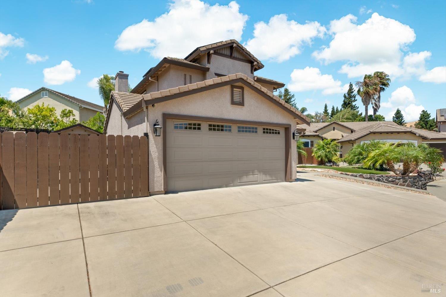3305 Hillridge Court