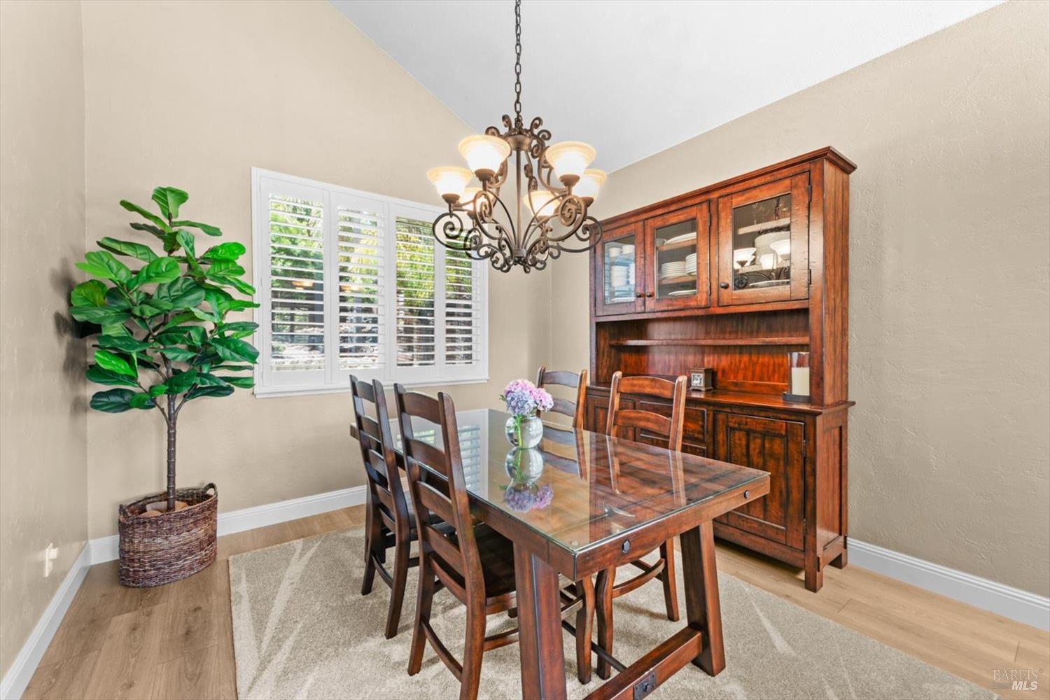 3305 Hillridge Court