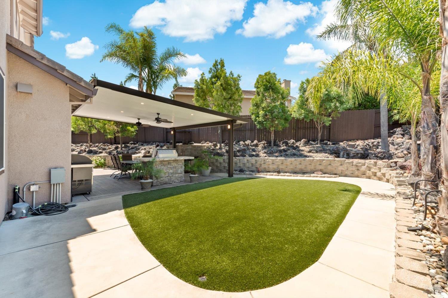 3305 Hillridge Court