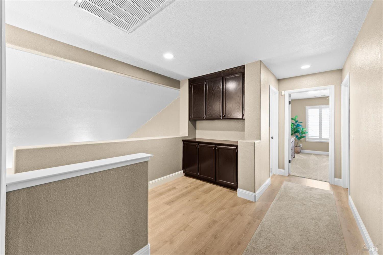 3305 Hillridge Court