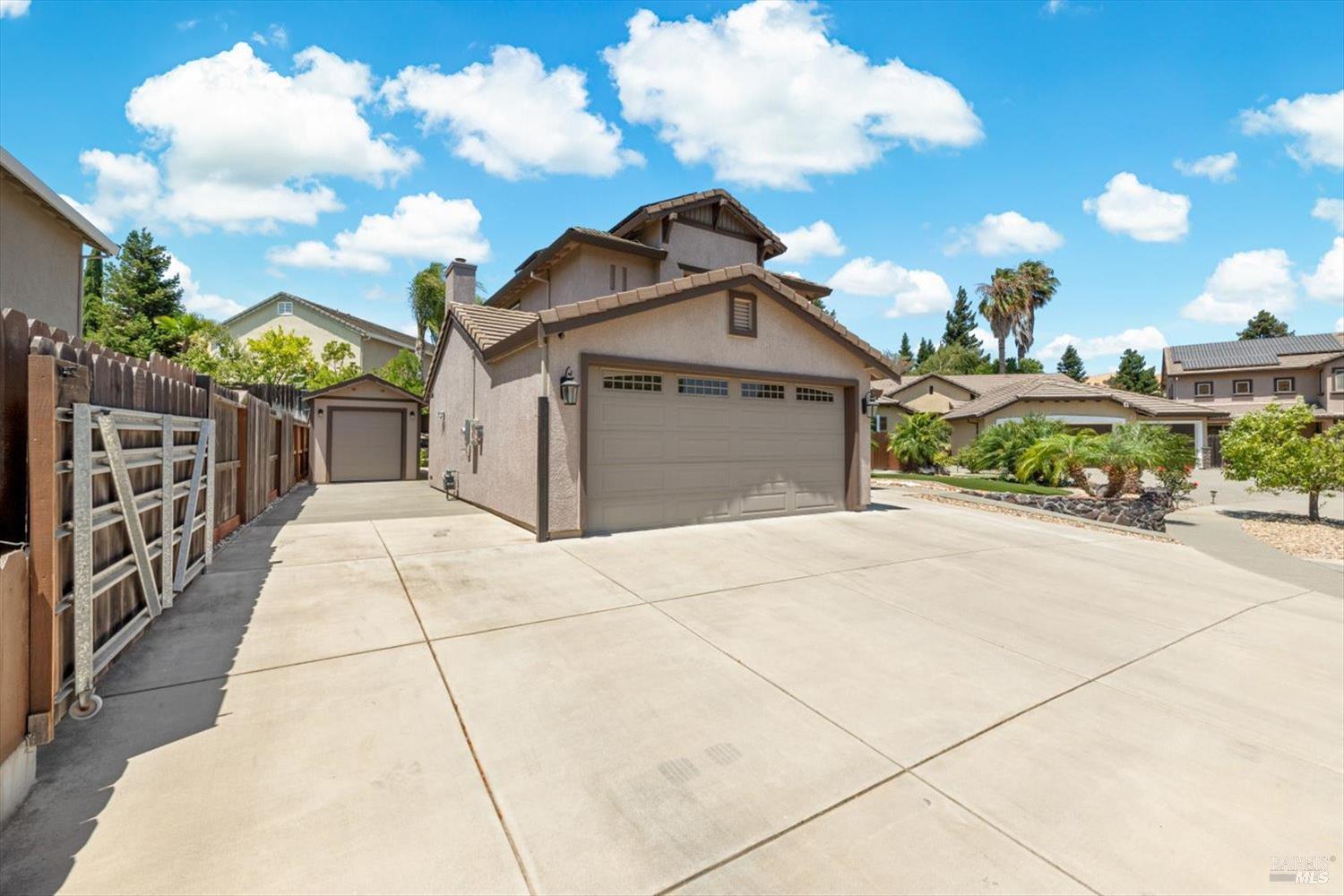 3305 Hillridge Court