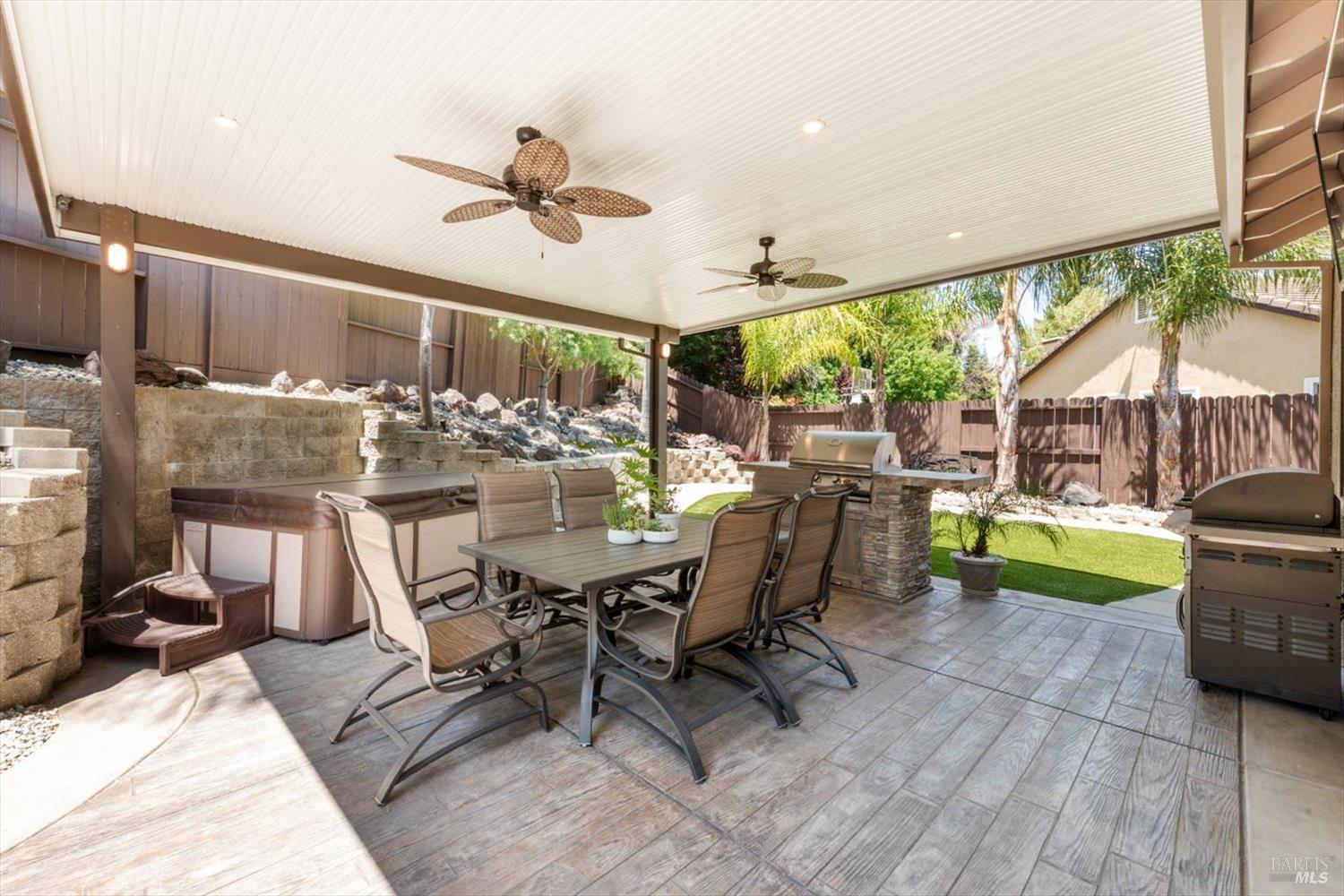 3305 Hillridge Court