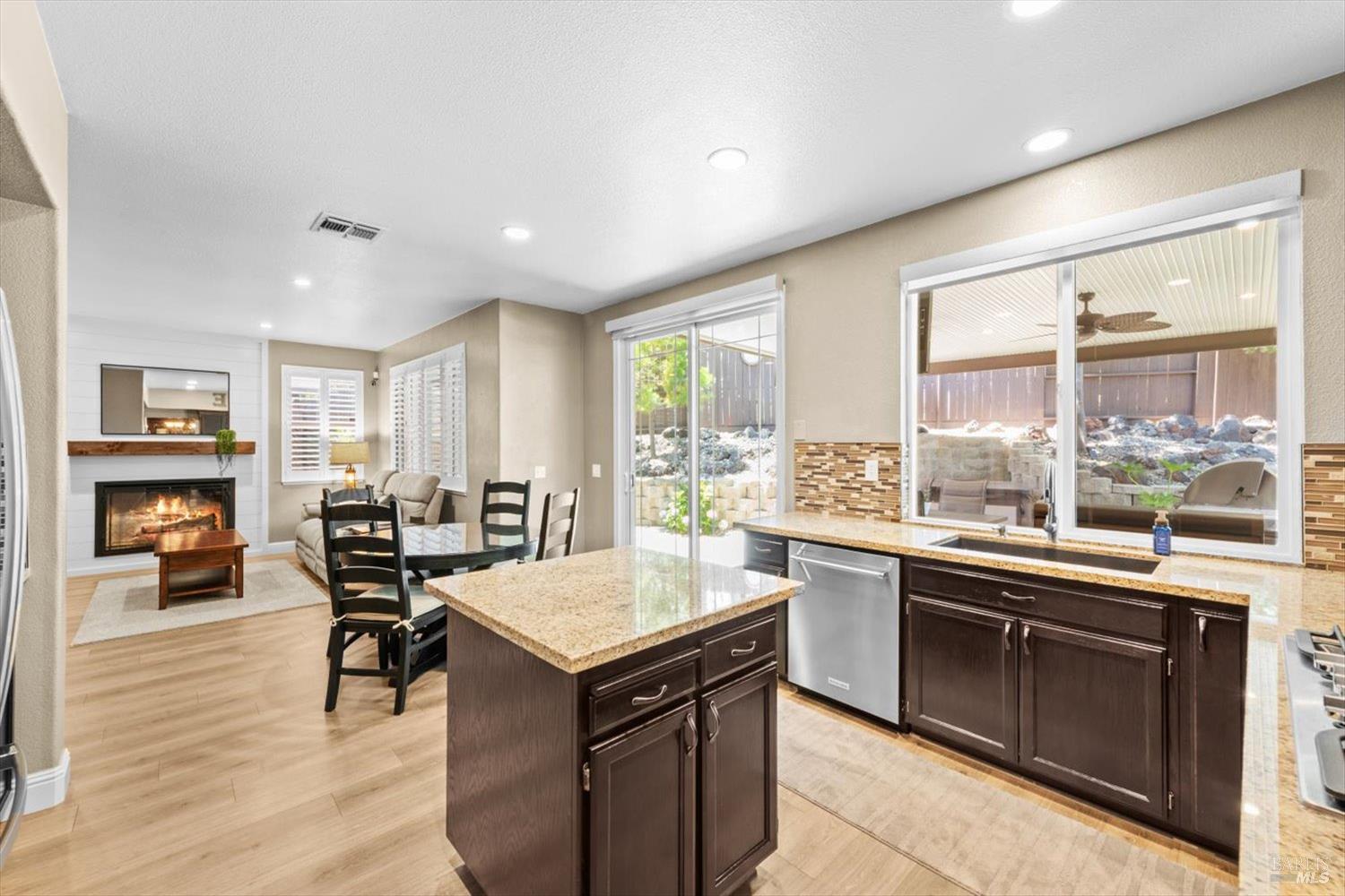 3305 Hillridge Court