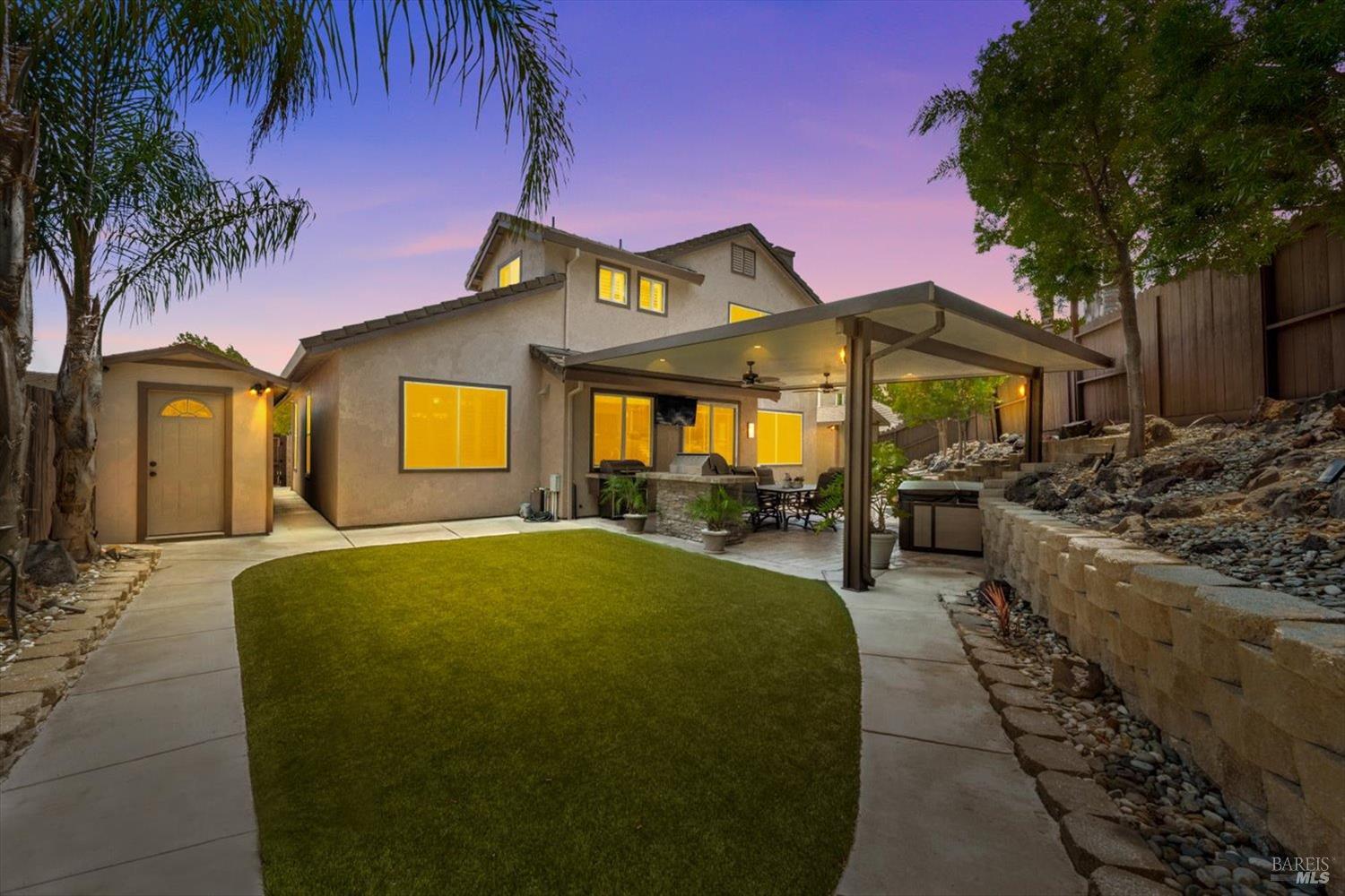 3305 Hillridge Court