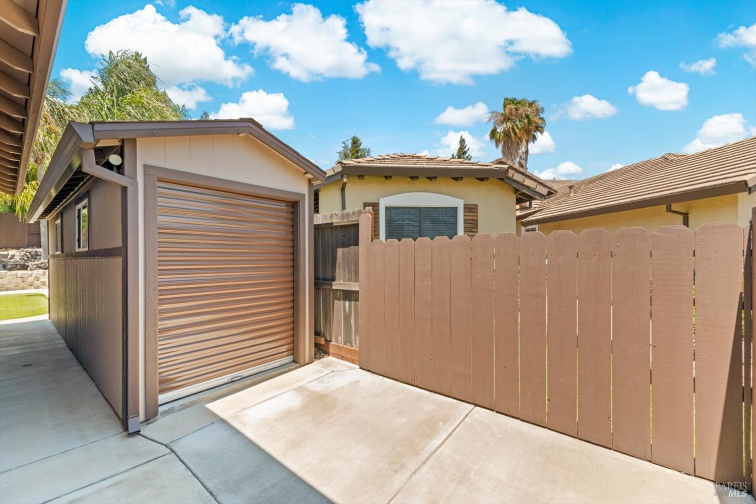 3305 Hillridge Court