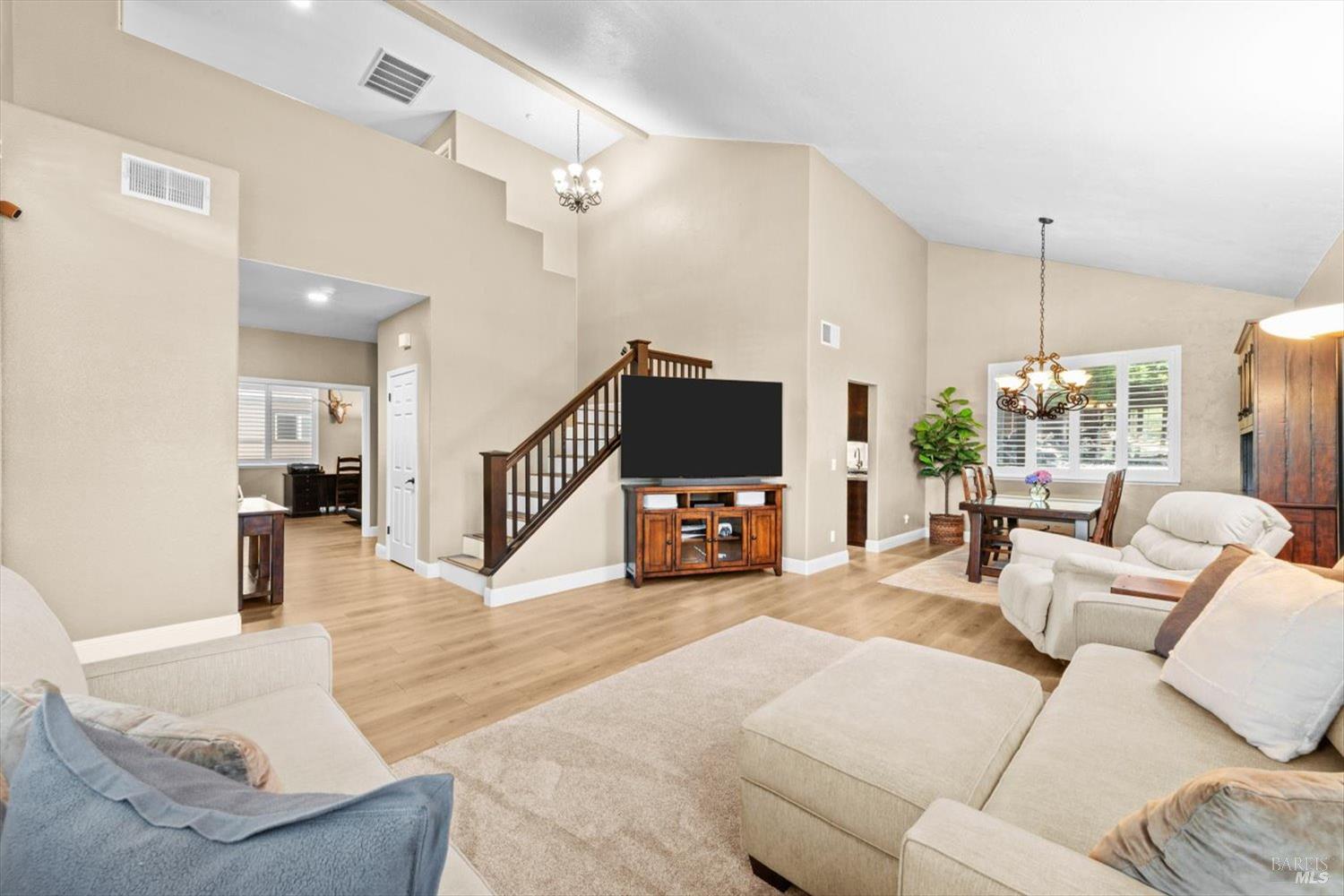 3305 Hillridge Court
