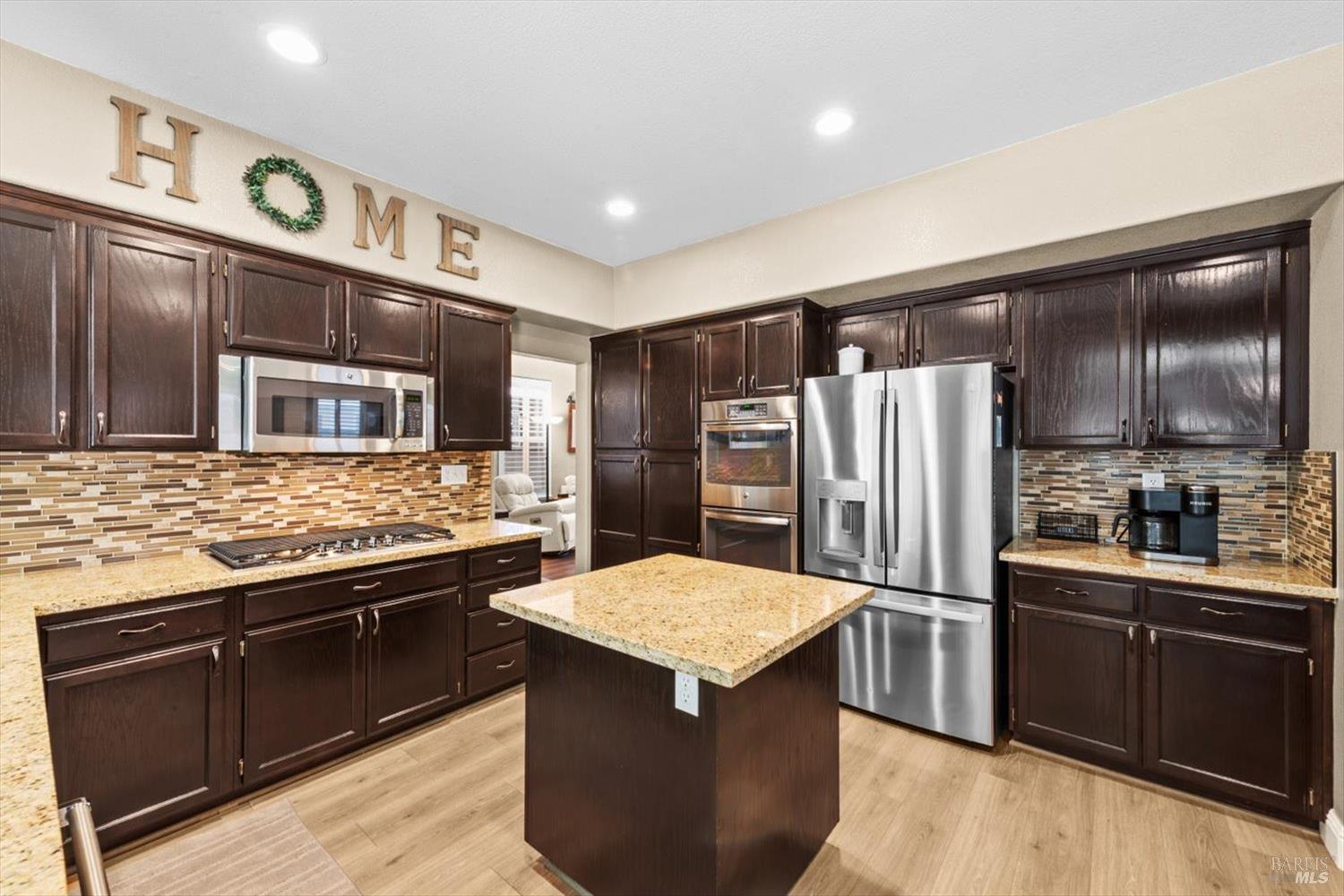 3305 Hillridge Court