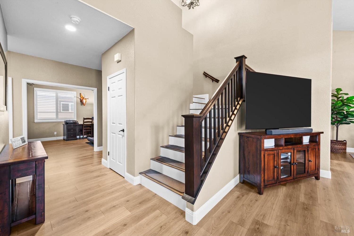 3305 Hillridge Court