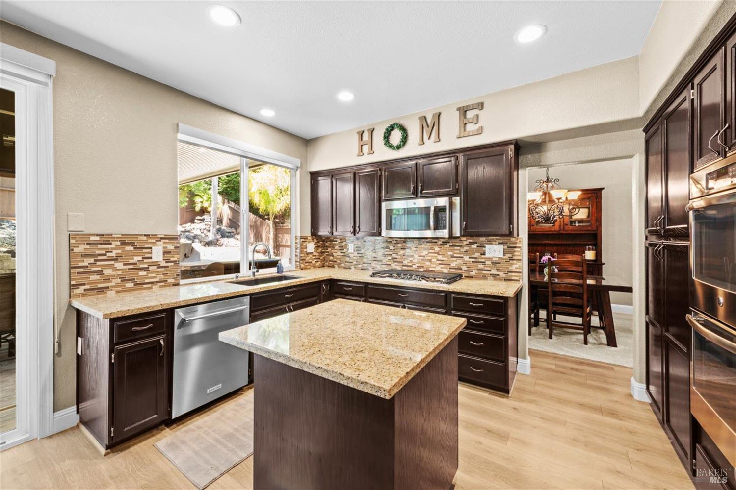 3305 Hillridge Court