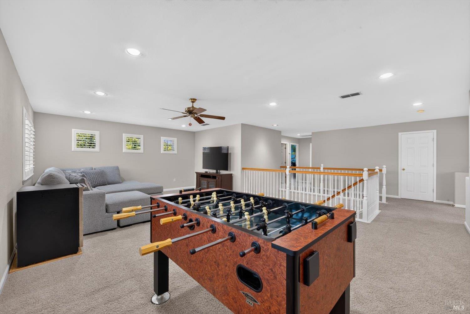 907 Dunerose Court