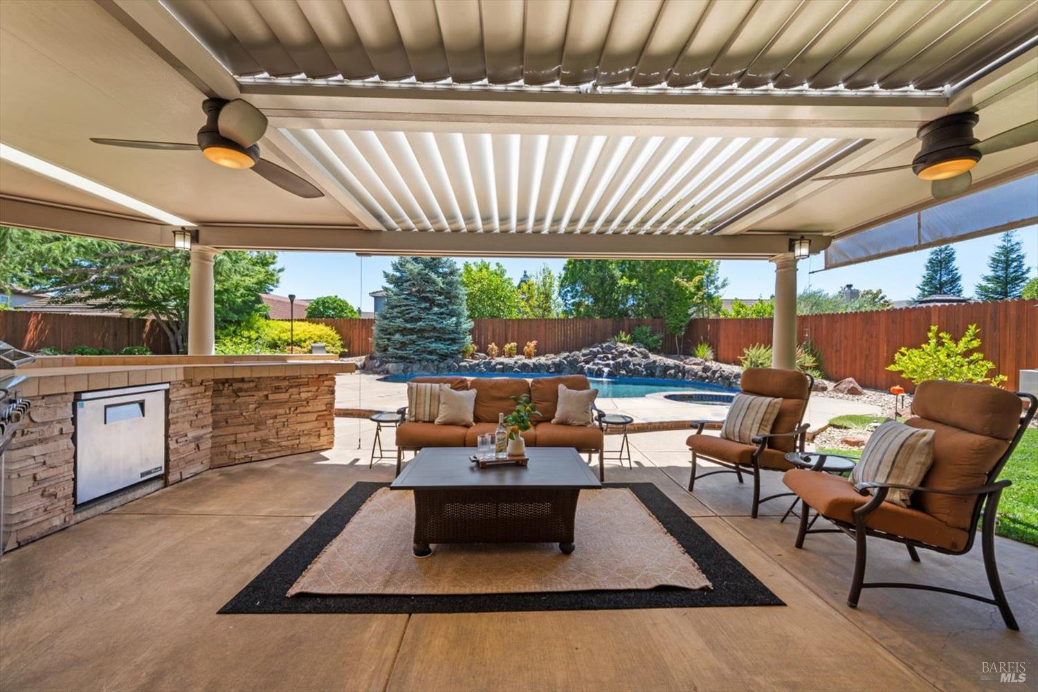 907 Dunerose Court
