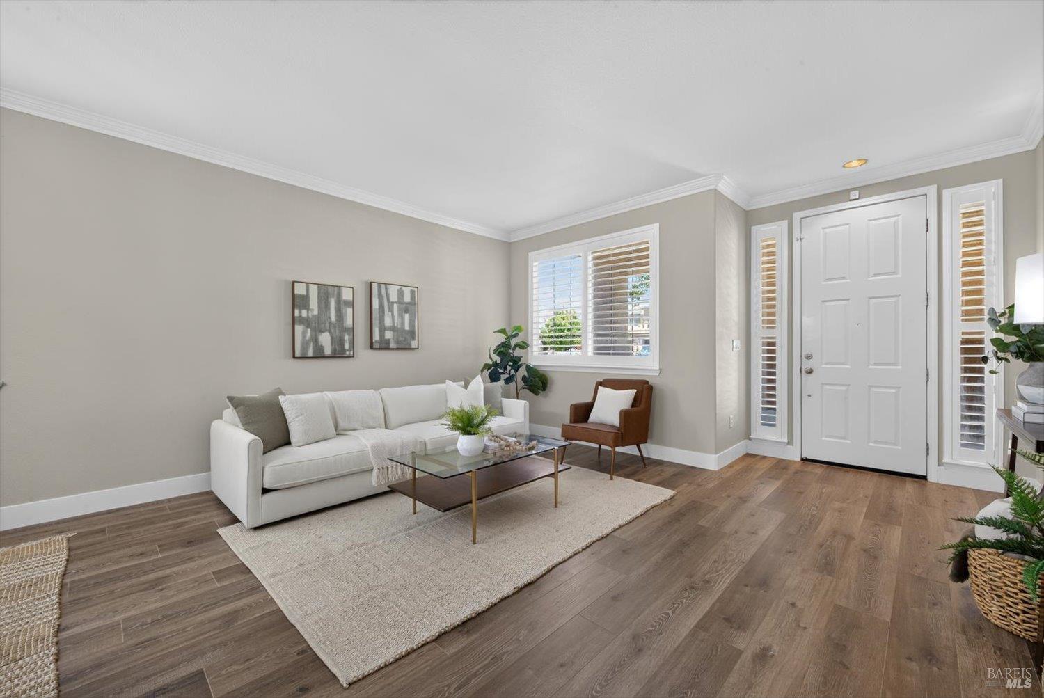 907 Dunerose Court