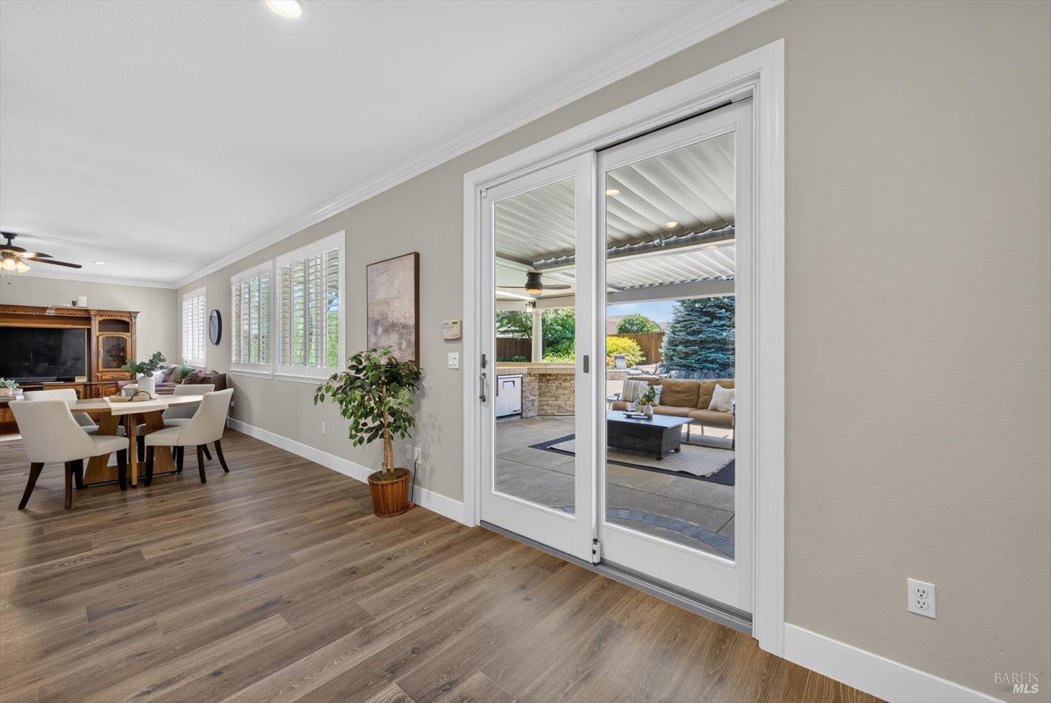 907 Dunerose Court